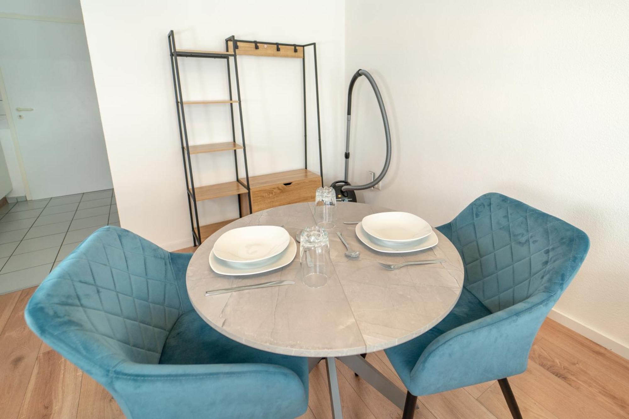 Range - Apartments - Kueche - Wlan - Netflix - Bis Zu 7 Personen Fellbach Eksteriør bilde